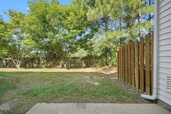 445 Commons Dr, Holly Springs, NC 27540