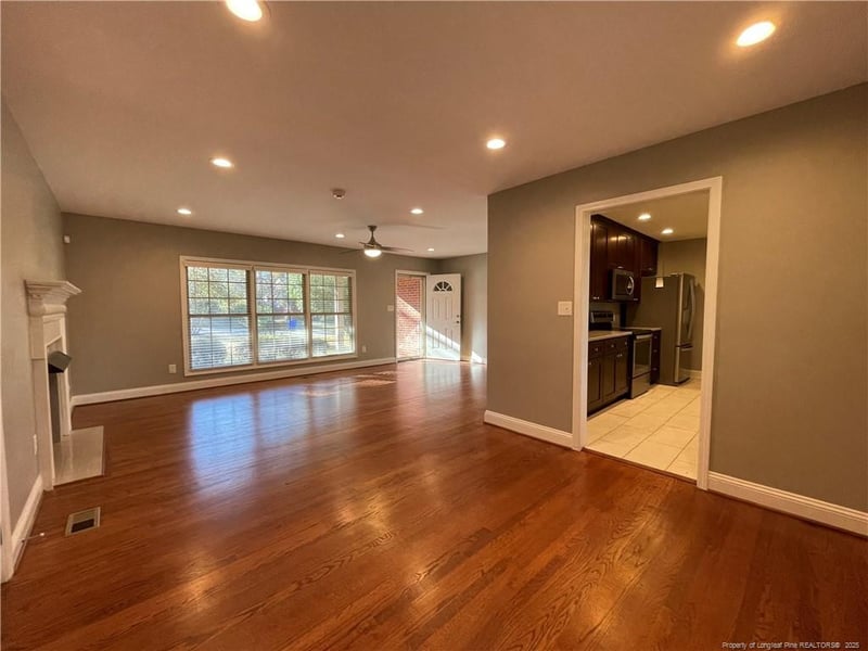 445 Mcphee Dr, Fayetteville, NC 28305