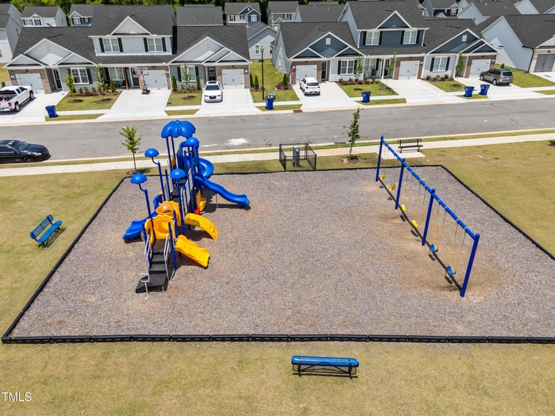 445 Sturgeon St, Smithfield, NC 27577