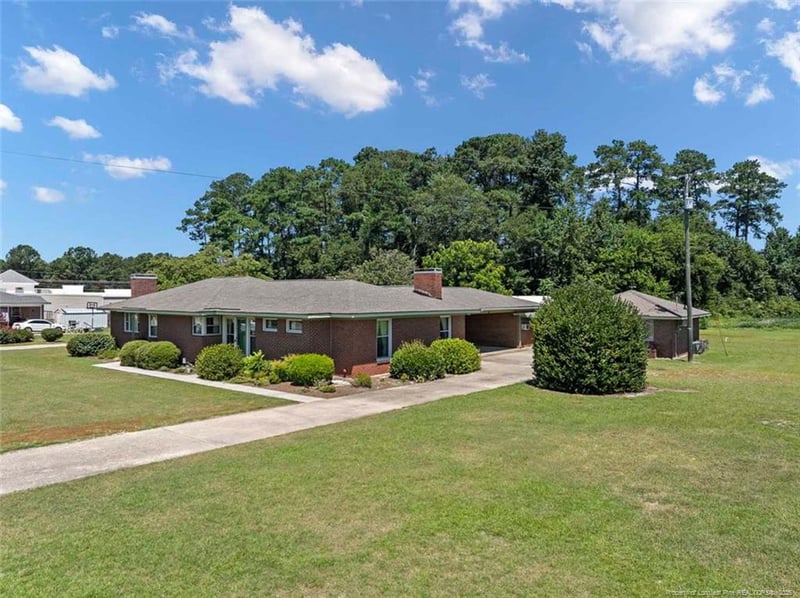 4457 Clinton Rd, Fayetteville, NC 28312