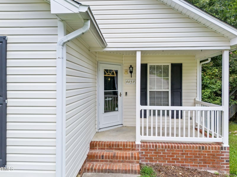 4457 Labrador Dr, Raleigh, NC 27616