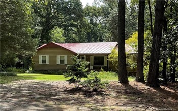 446 Pinewood Trl, Sanford, NC 27332
