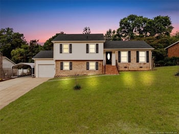 446 Shoreline Dr, Fayetteville, NC 28311