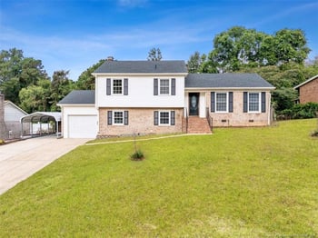446 Shoreline Dr, Fayetteville, NC 28311