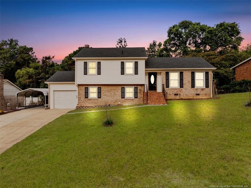446 Shoreline Dr, Fayetteville, NC 28311