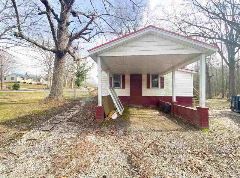 4460 Oxford Rd, Roxboro, NC 27573