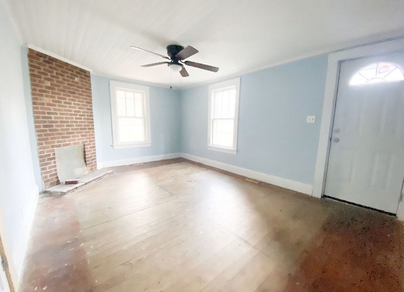 4460 Oxford Rd, Roxboro, NC 27573