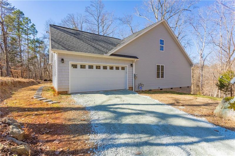 4463 Springbrook Dr, Burlington, NC 27215
