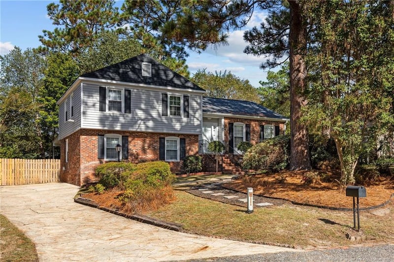 447 Deerpath Dr, Fayetteville, NC 28311