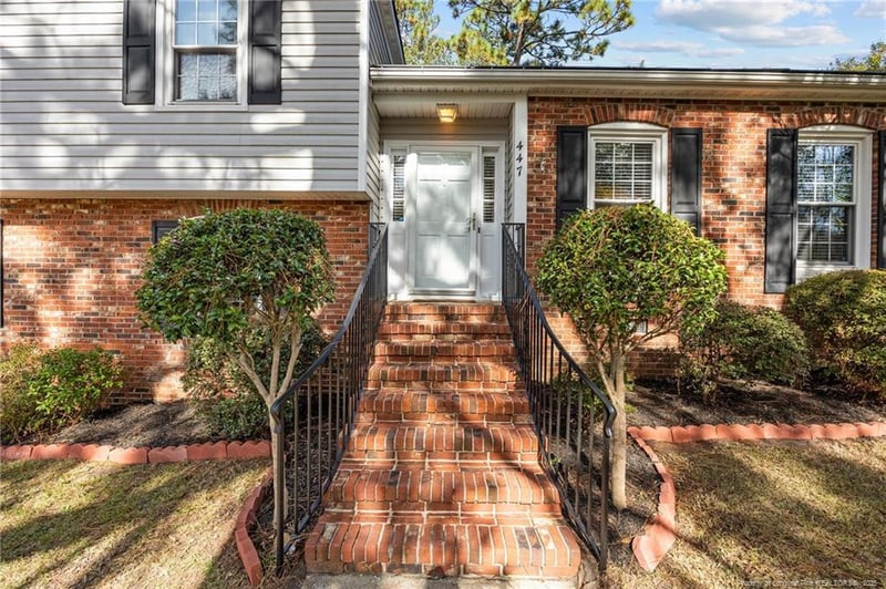 447 Deerpath Dr, Fayetteville, NC 28311