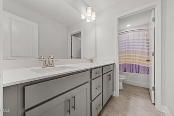 447 Forestview Crest Way, Fuquay Varina, NC 27526