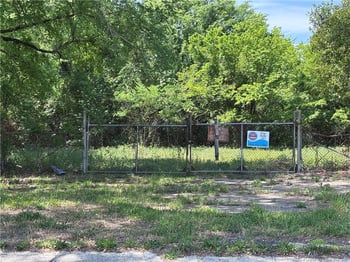 447 Hillsboro St, Fayetteville, NC 28301