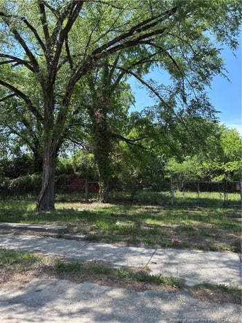 447 Hillsboro St, Fayetteville, NC 28301