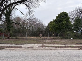 447 Hillsboro St, Fayetteville, NC 28301