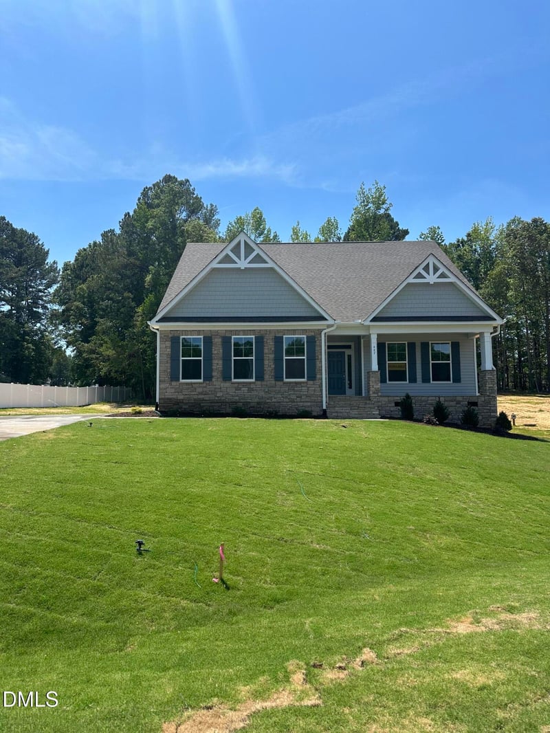 447 Rising Star Dr, Clayton, NC 27520
