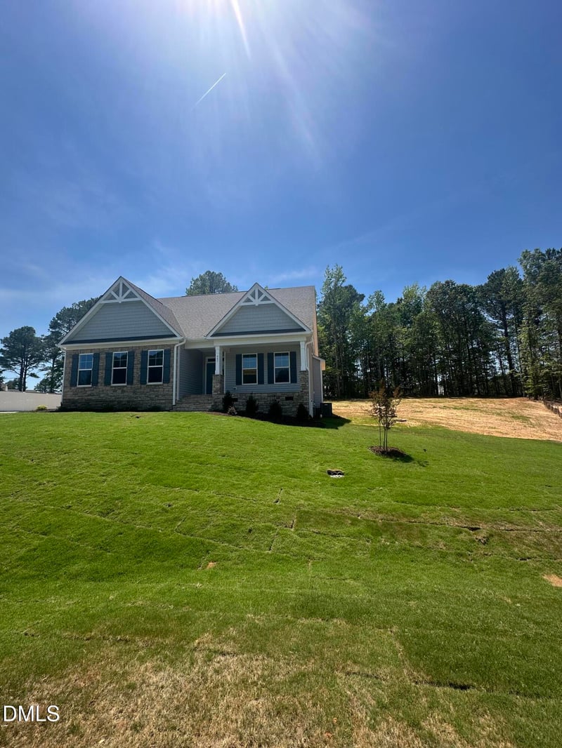 447 Rising Star Dr, Clayton, NC 27520
