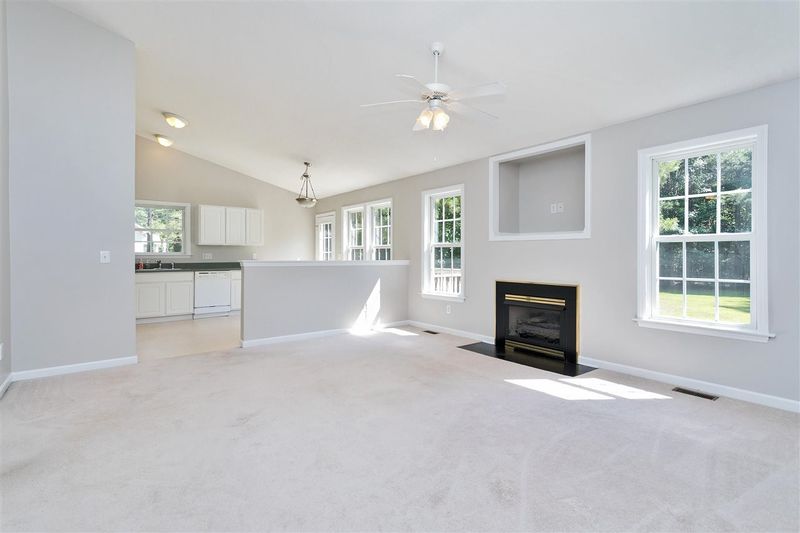 447 Sommerset Dr, Clayton, NC 27520