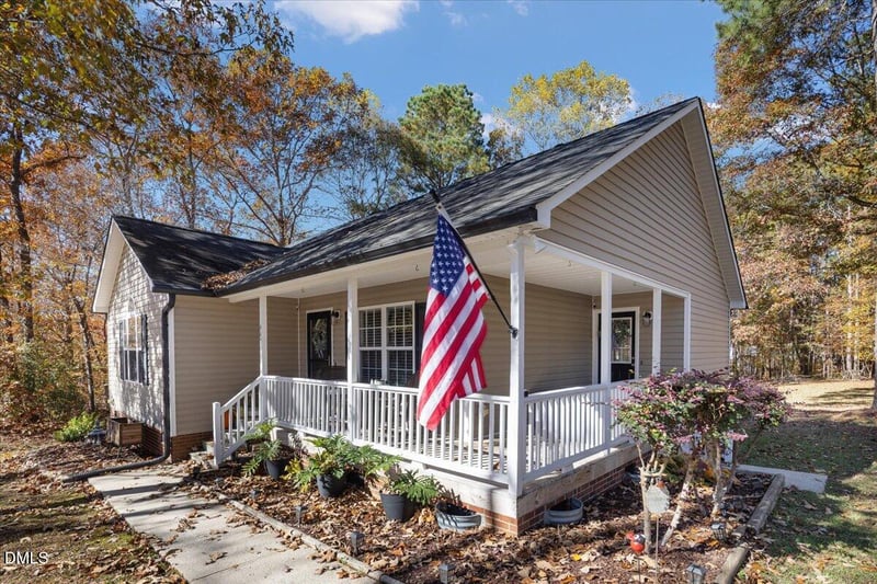 447 Sunray Dr, Clayton, NC 27520