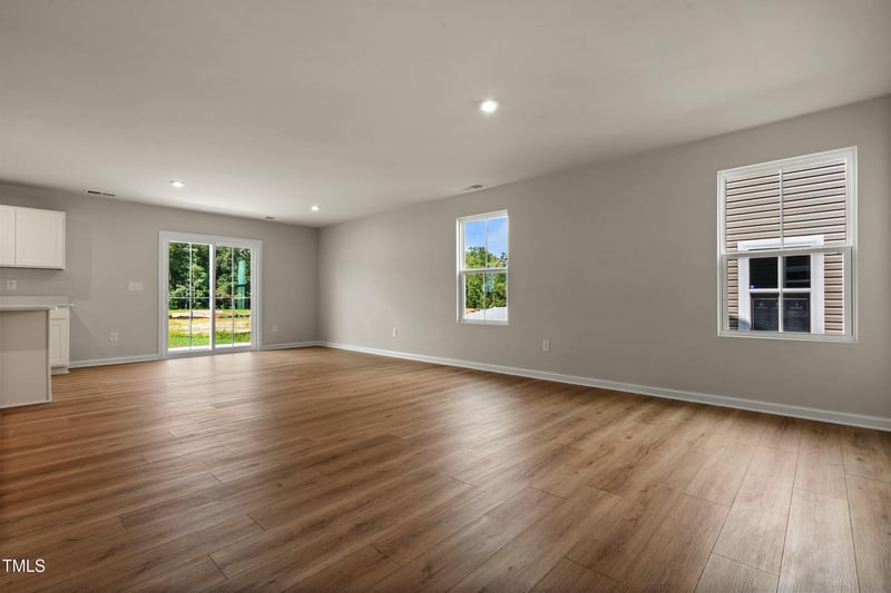 448 Autumn Moon Dr, Zebulon, NC 27597