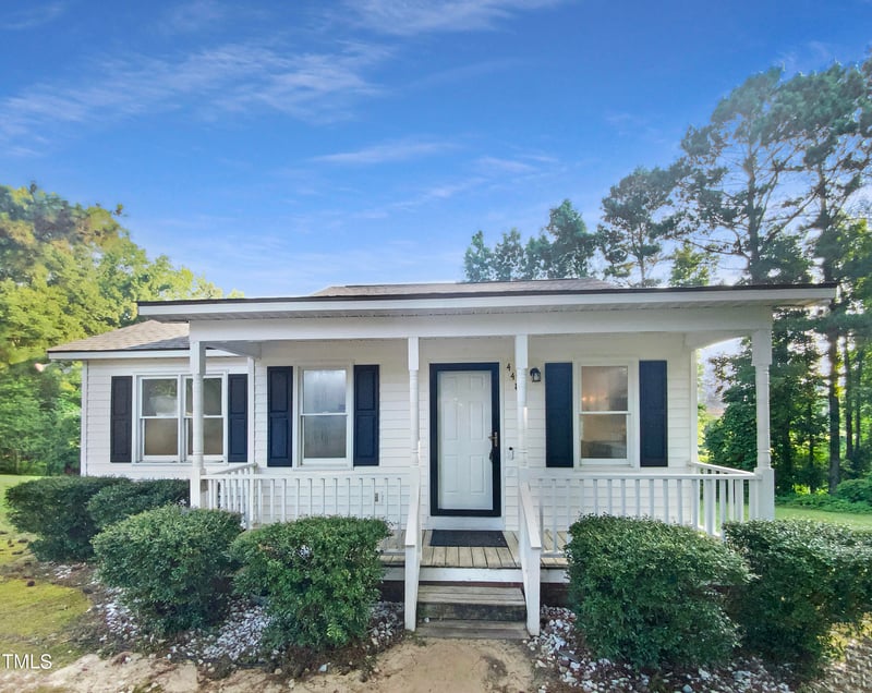 448 Chinaberry Ln, Angier, NC 27501