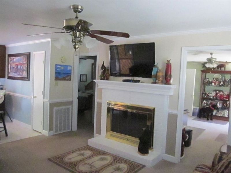 448 Cloverdale Dr, Clayton, NC 27520
