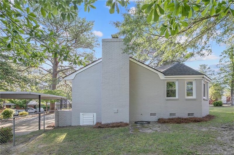 448 Mcrae Dr, Fayetteville, NC 28305