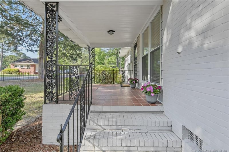 448 Mcrae Dr, Fayetteville, NC 28305