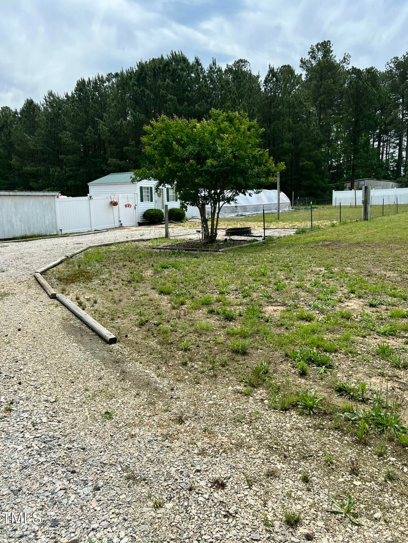 4482 Nc 39 , Louisburg, NC 27549