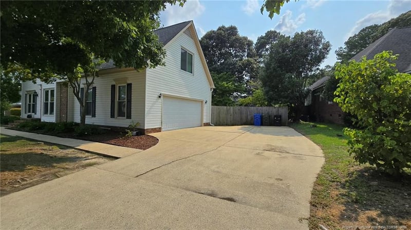 4488 Penhurst Ct, Fayetteville, NC 28311