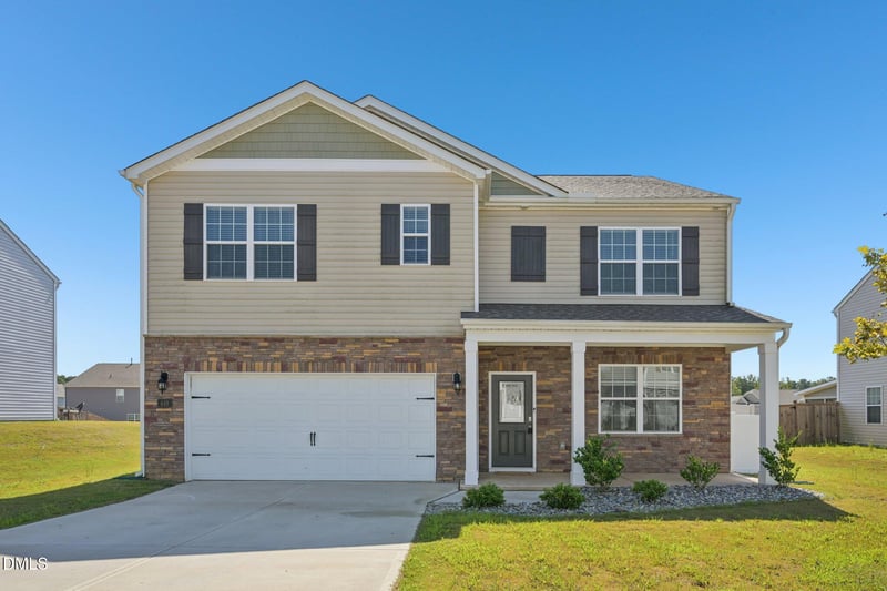 449 Blue Aspen Dr, Fuquay Varina, NC 27526