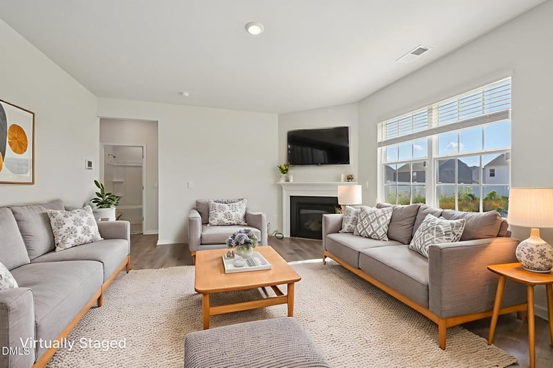 449 Blue Aspen Dr, Fuquay Varina, NC 27526