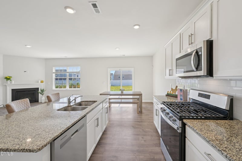 449 Blue Aspen Dr, Fuquay Varina, NC 27526