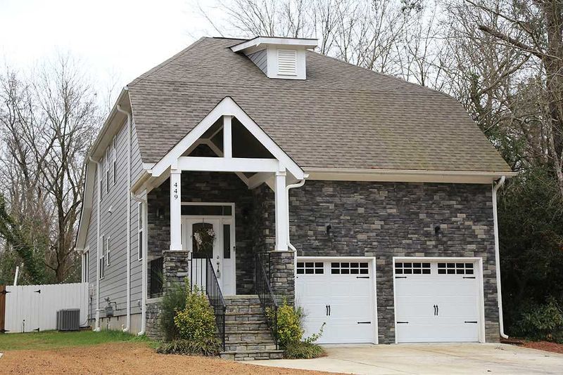 449 Rose Ln, Raleigh, NC 27610