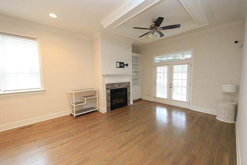 449 Rose Ln, Raleigh, NC 27610