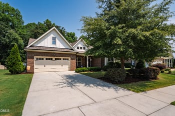 449 Sippihaw Oaks Dr, Fuquay Varina, NC 27526