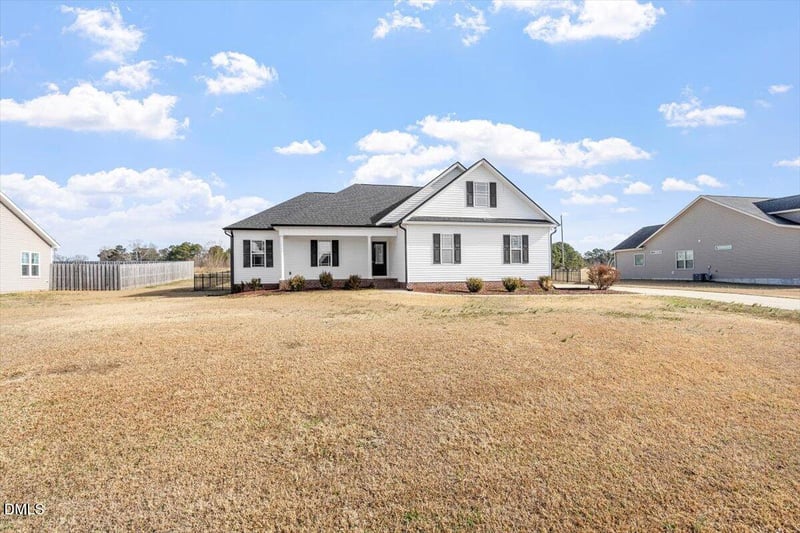 45 Braddock Dr, Lillington, NC 27546