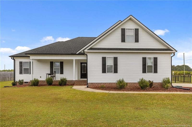 45 Braddock Dr, Lillington, NC 27546