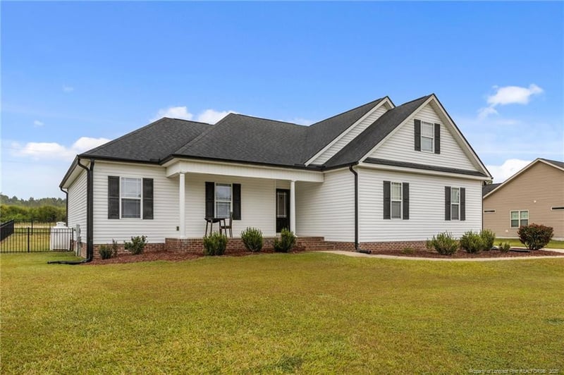 45 Braddock Dr, Lillington, NC 27546