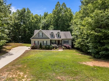 45 Chaucer Ct, Zebulon, NC 27597