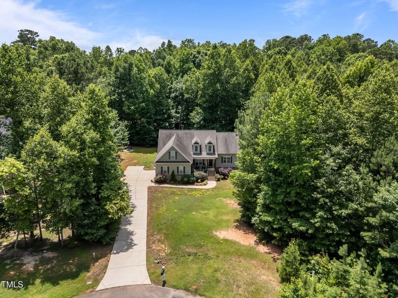 45 Chaucer Ct, Zebulon, NC 27597