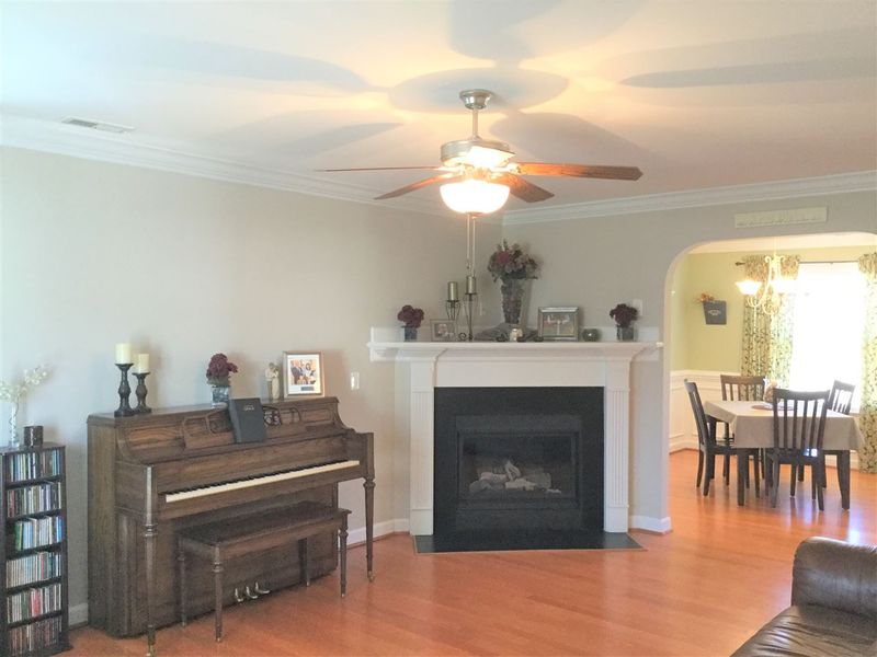 45 E Hackberry Ln, Youngsville, NC 27596