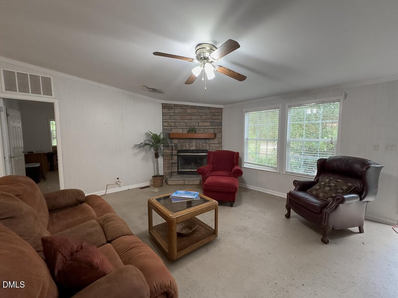 45 Horse Creek Rd, Louisburg, NC 27549