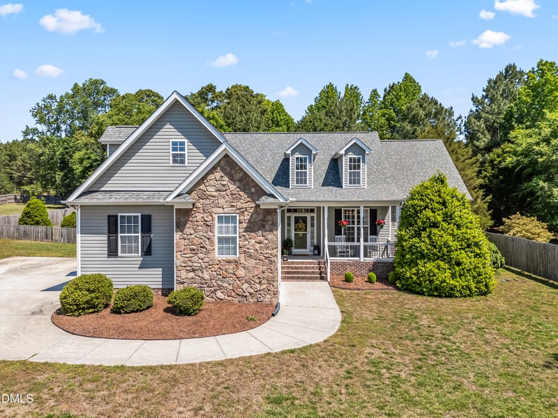 45 Oak Leaf Trl, Youngsville, NC 27596
