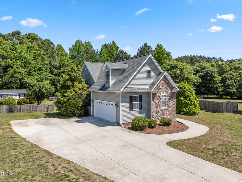 45 Oak Leaf Trl, Youngsville, NC 27596