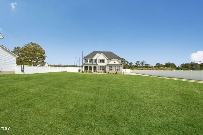45 Pond Mountain Dr, Clayton, NC 27520