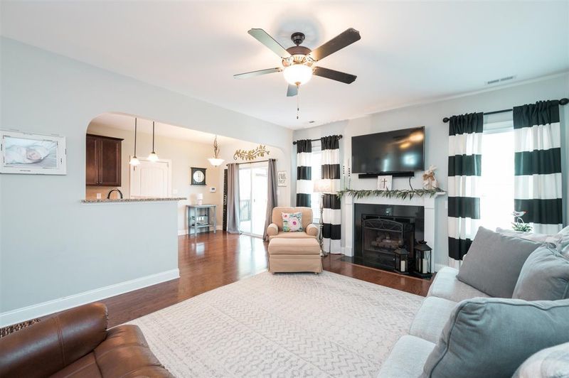 45 Twin Leaf Cir, Clayton, NC 27520