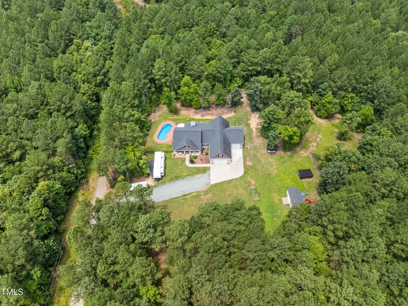 450 Rustic Ln, Sanford, NC 27330
