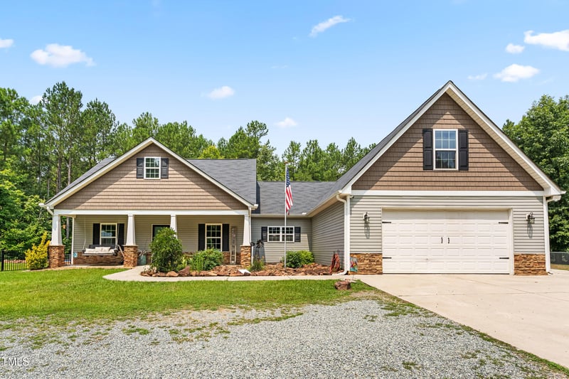 450 Rustic Ln, Sanford, NC 27330