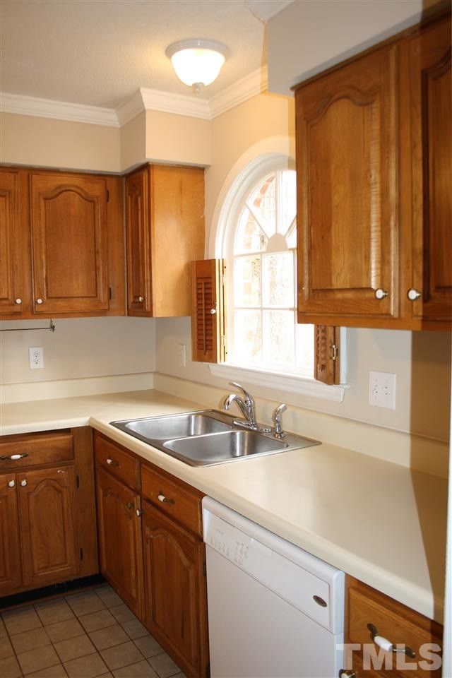 4500 Hamptonshire Dr, Raleigh, NC 27603