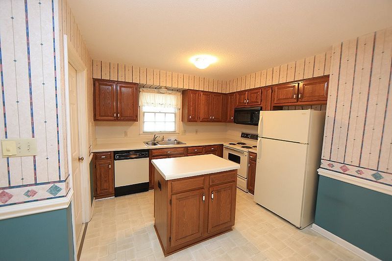 4500 Liverpool Ln, Raleigh, NC 27604